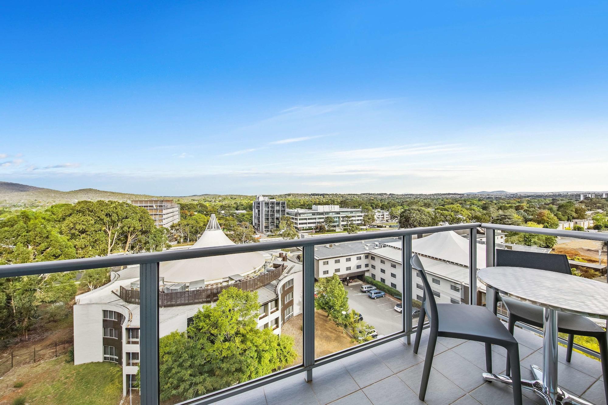 Adina Serviced Apartments Canberra Dickson Экстерьер фото