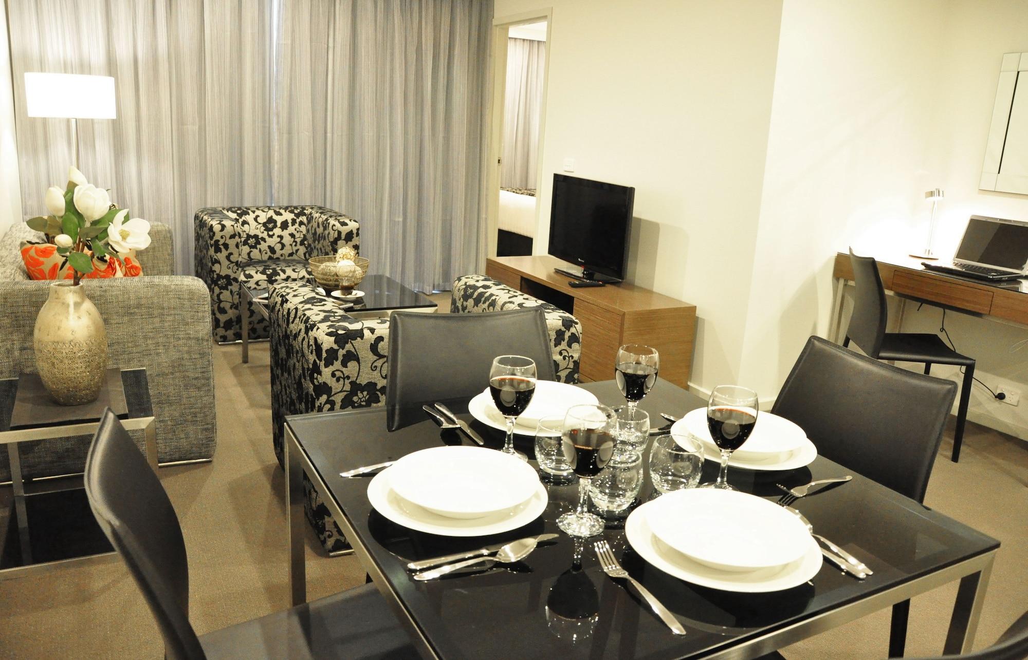 Adina Serviced Apartments Canberra Dickson Экстерьер фото