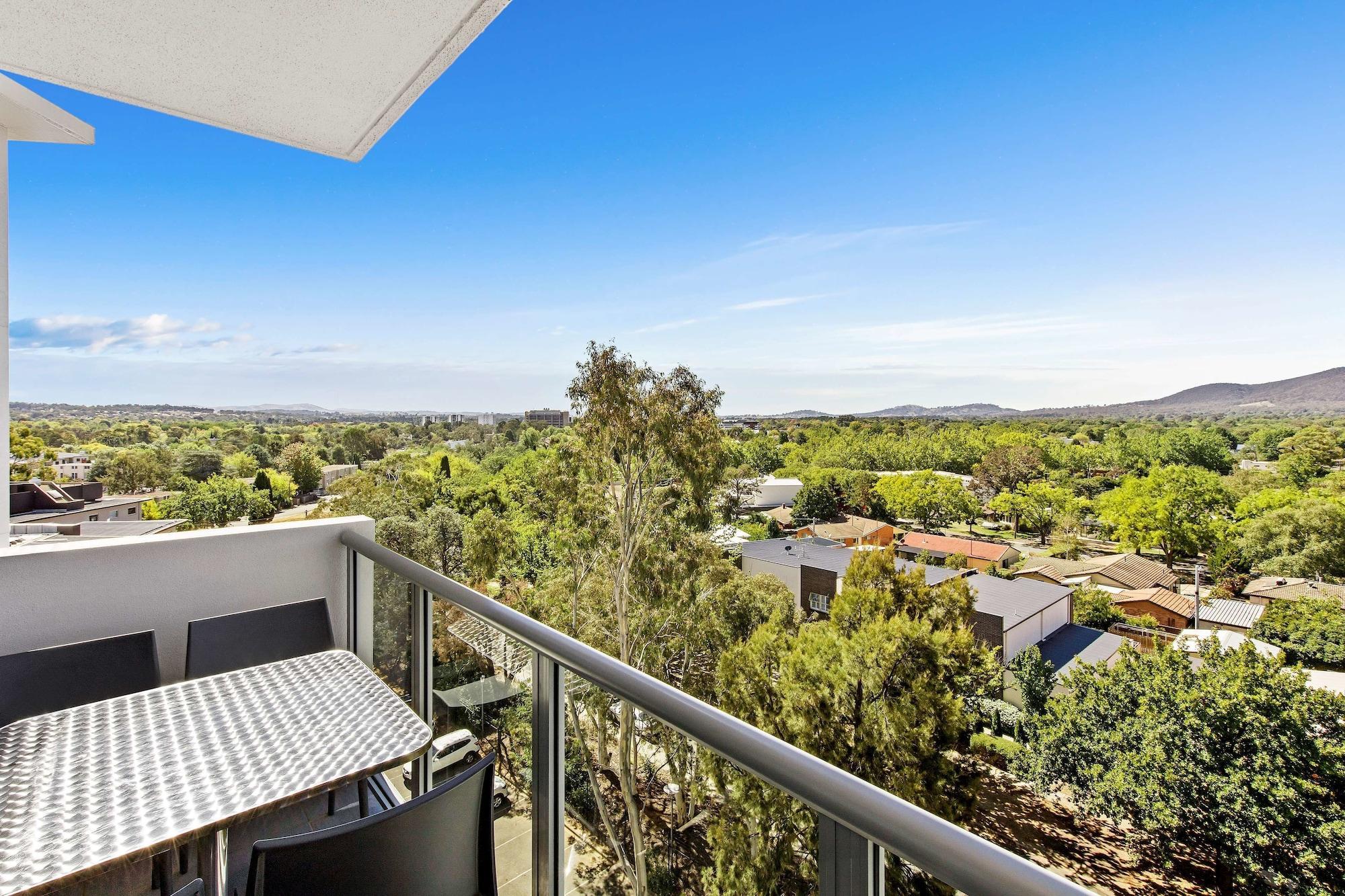 Adina Serviced Apartments Canberra Dickson Экстерьер фото