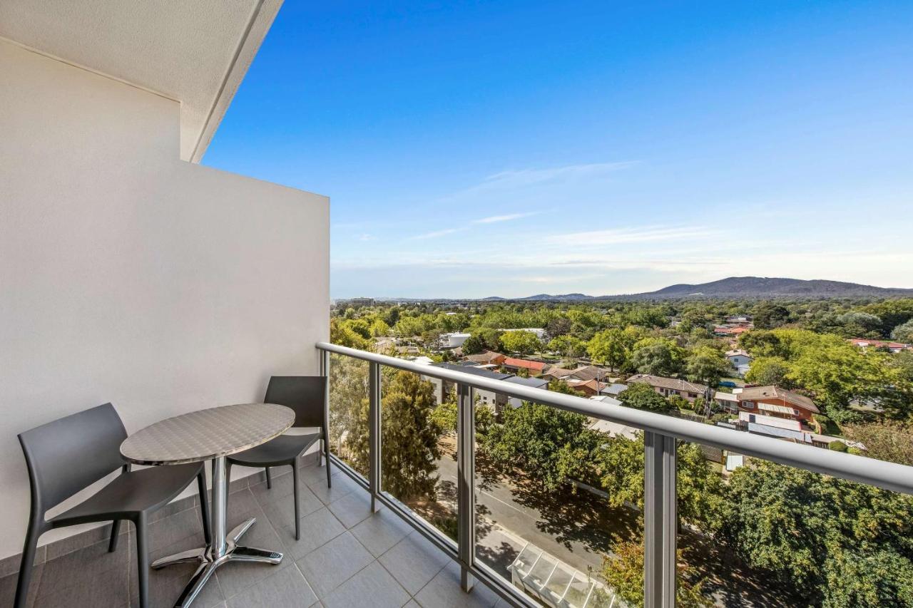 Adina Serviced Apartments Canberra Dickson Экстерьер фото