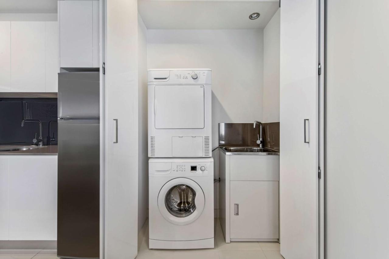 Adina Serviced Apartments Canberra Dickson Экстерьер фото