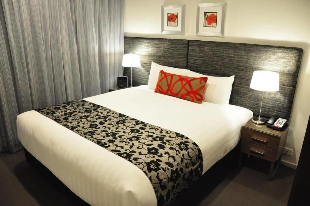Adina Serviced Apartments Canberra Dickson Экстерьер фото