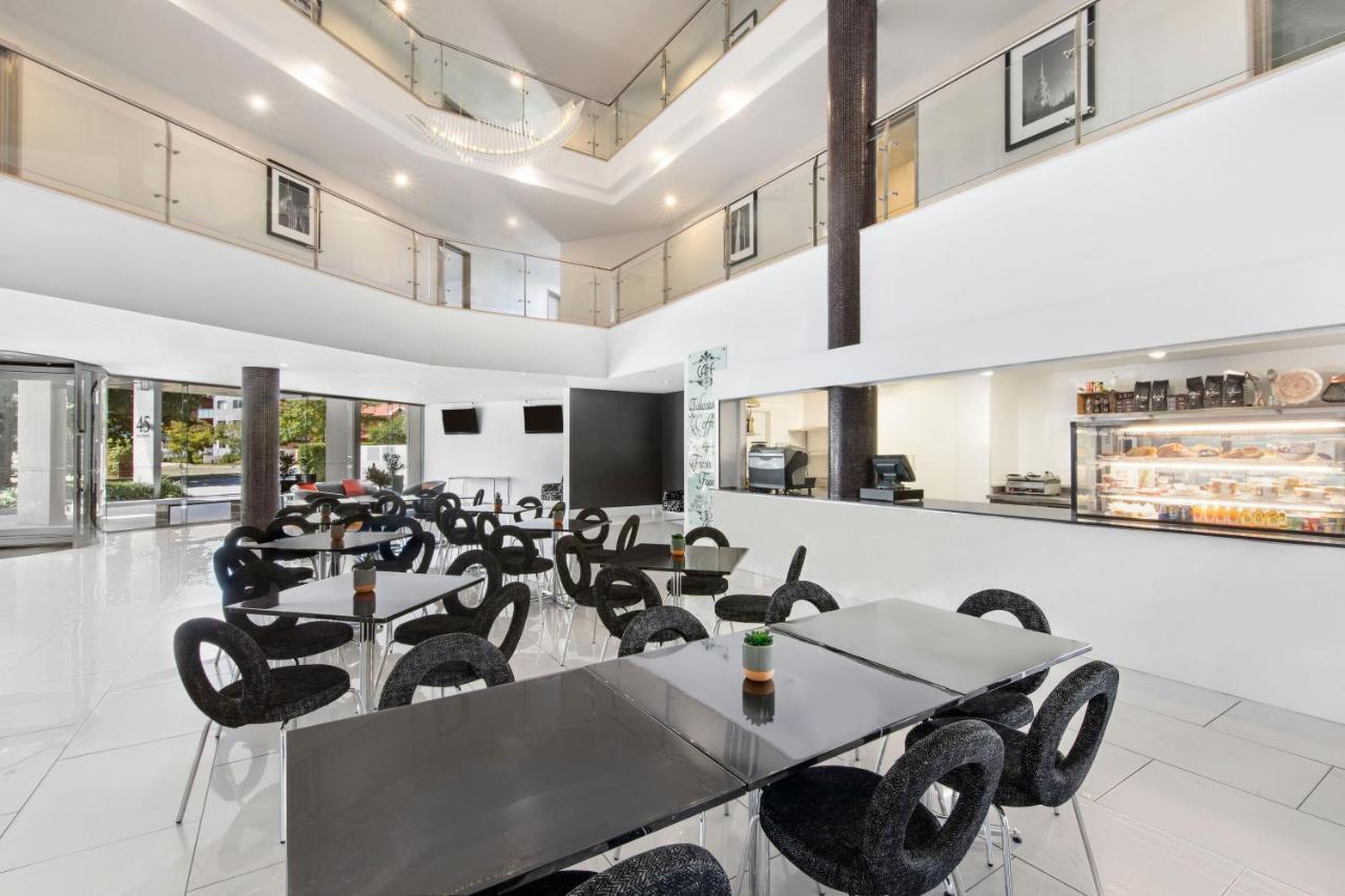 Adina Serviced Apartments Canberra Dickson Экстерьер фото